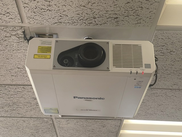 PANASONIC TH-D5500L ☆5000ルーメンランプ使用各440時間 PANASONIC